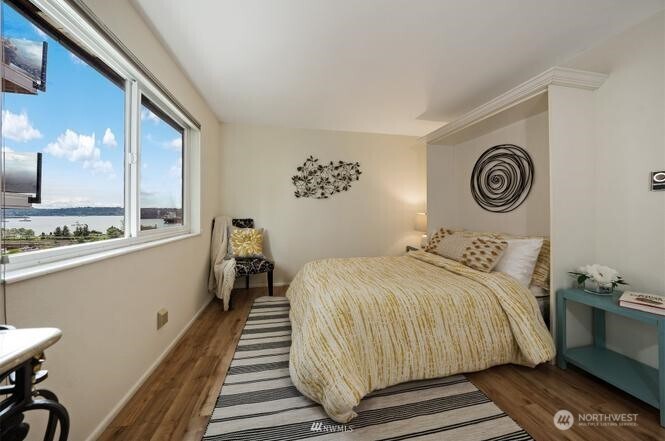 617 W Mercer Place #401, Seattle, WA 98119
