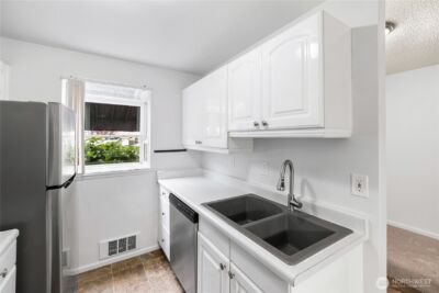 1721 SW 318th Place #48D, Federal Way, WA 98023 - Photo 11