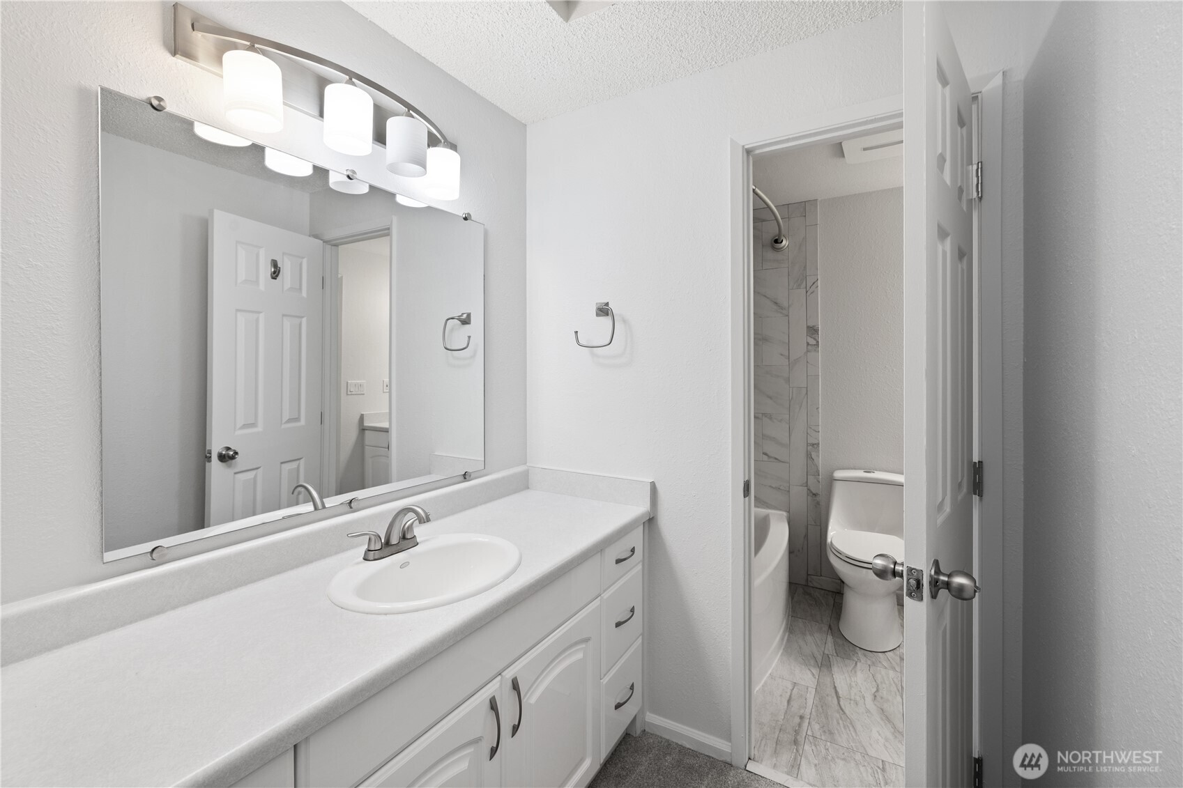 1721 SW 318th Place #48D, Federal Way, WA 98023