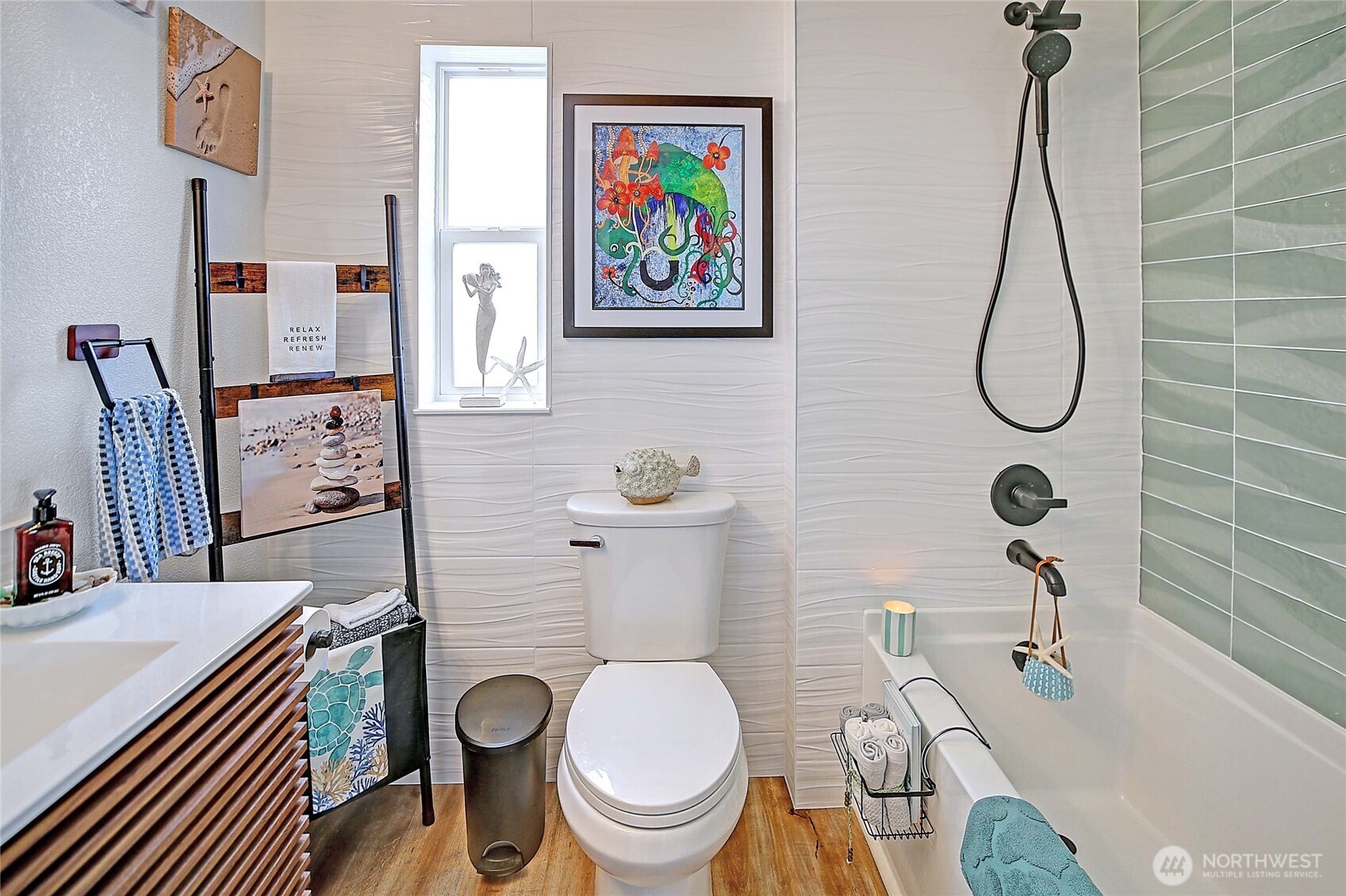 597 Waterline Loop , Camano Island, WA 98282