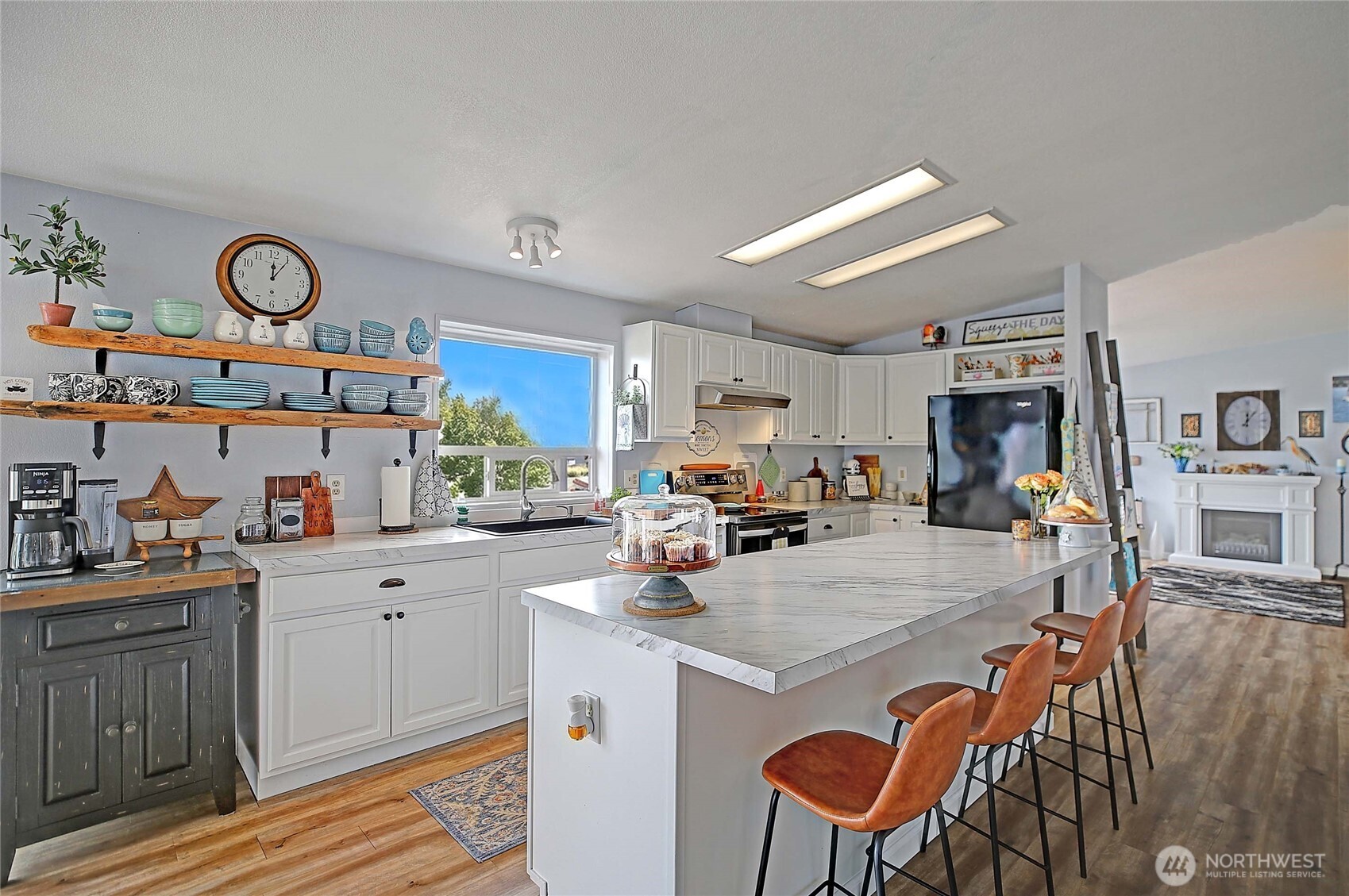 597 Waterline Loop , Camano Island, WA 98282