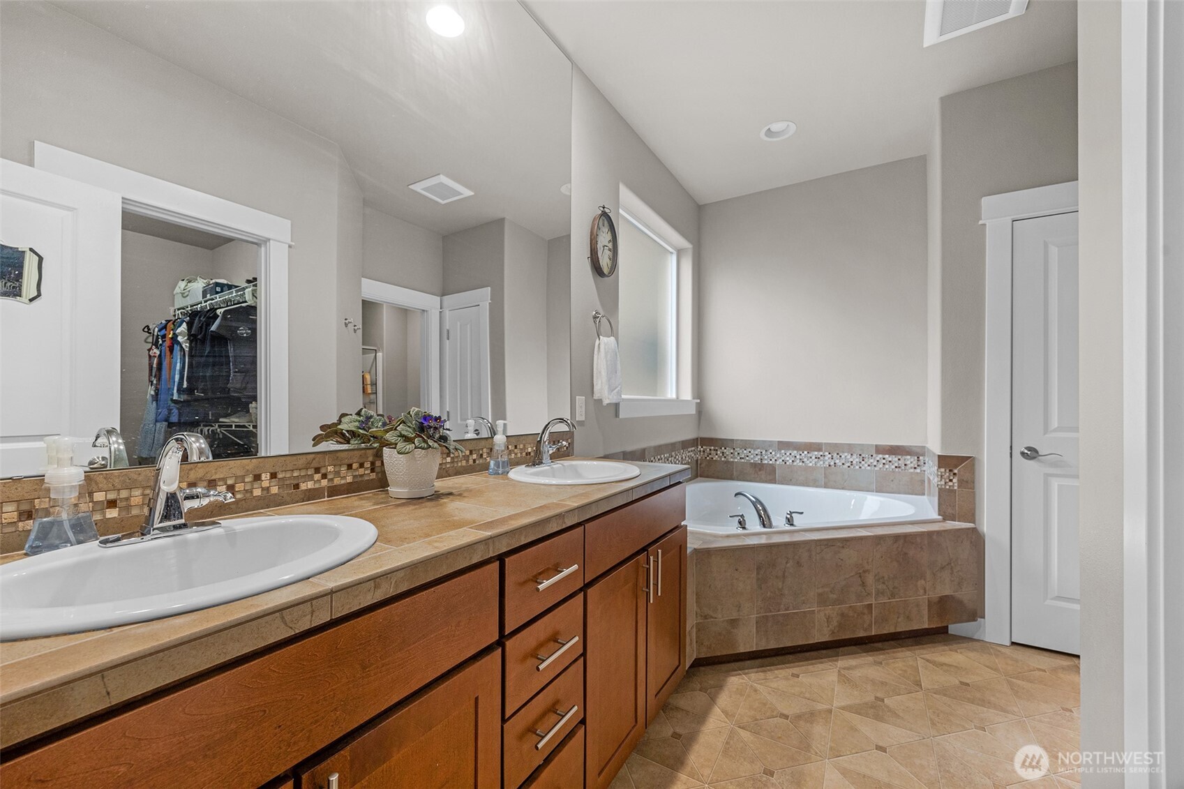 2210 Lincoln Place , Snohomish, WA 98290