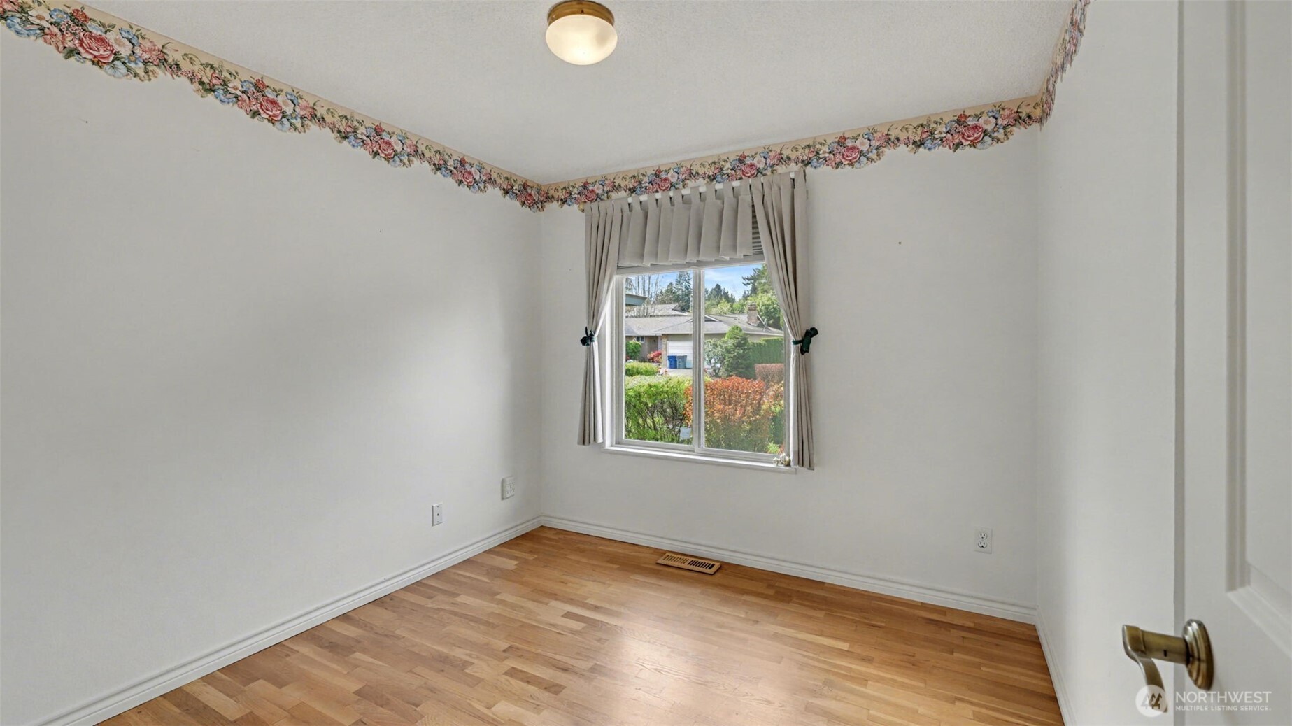 2618 168th Place NE, Bellevue, WA 98008