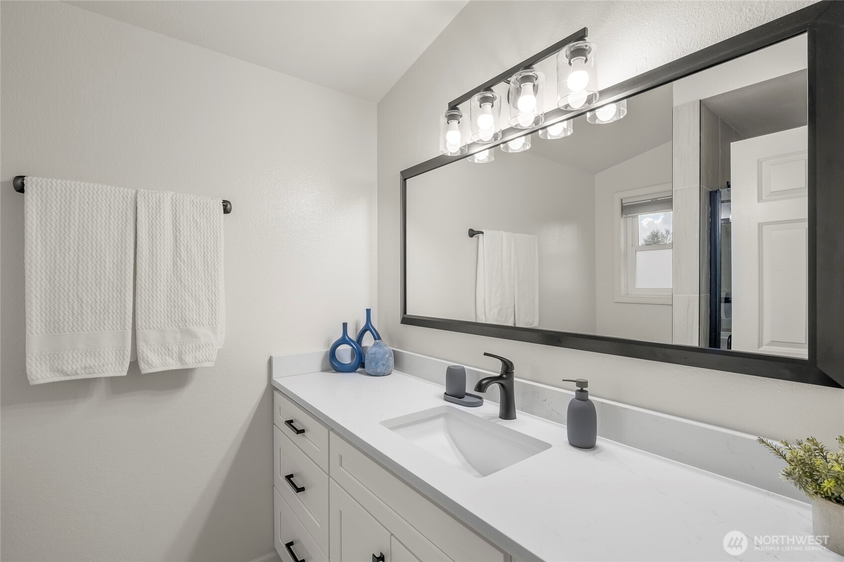 3124 203rd Street SW, Lynnwood, WA 98036