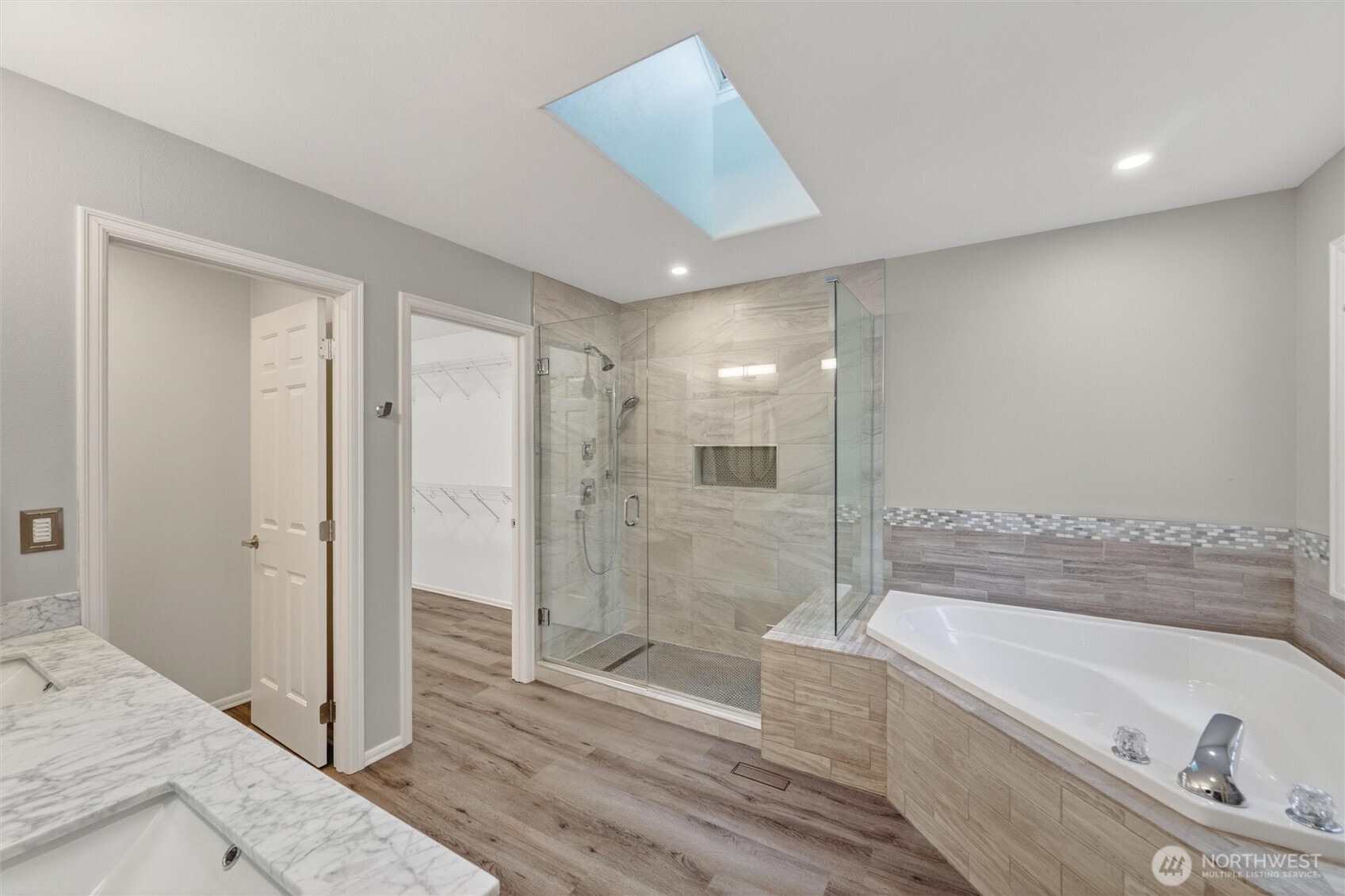 15211 SE 12th Drive , Mill Creek, WA 98012