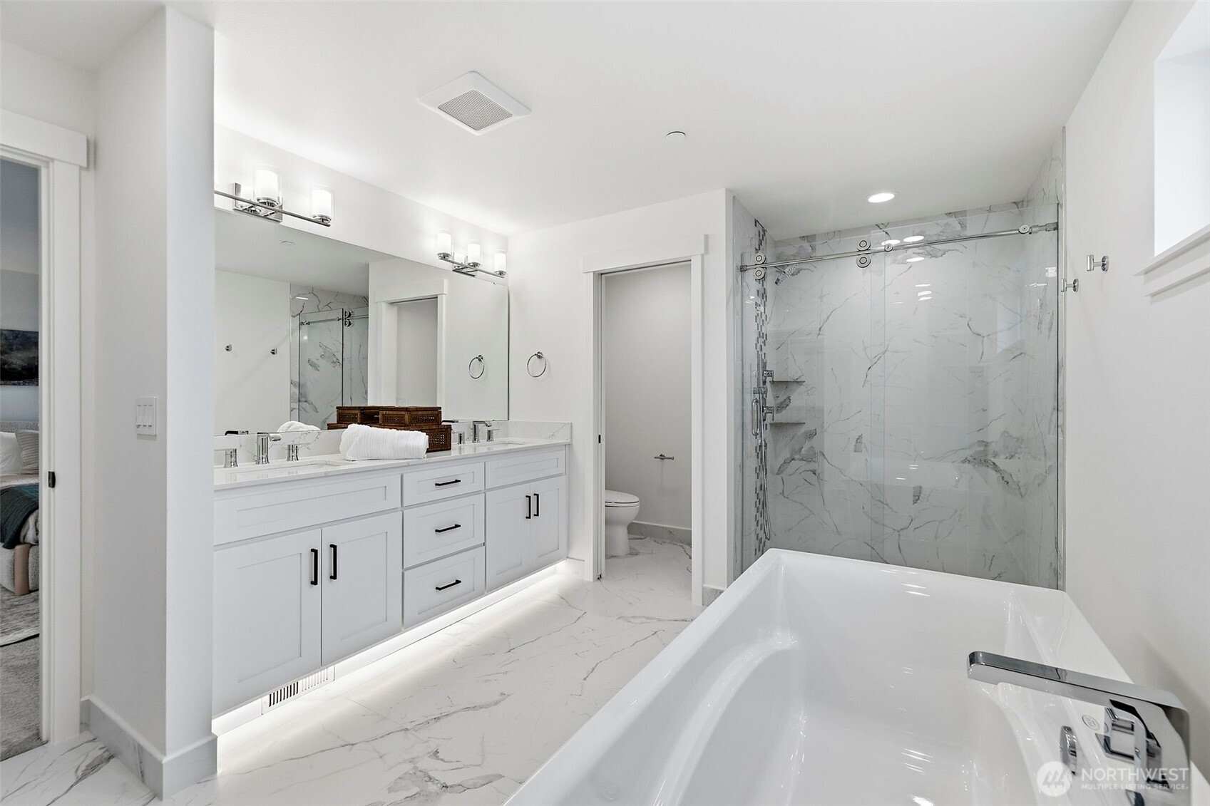 23708 84th Avenue W, Edmonds, WA 98026