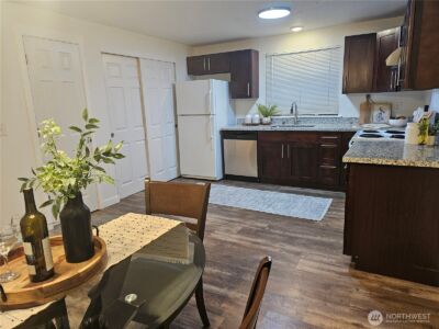 406 E Pioneer Street #E, Granite Falls, WA 98252 - Photo 3