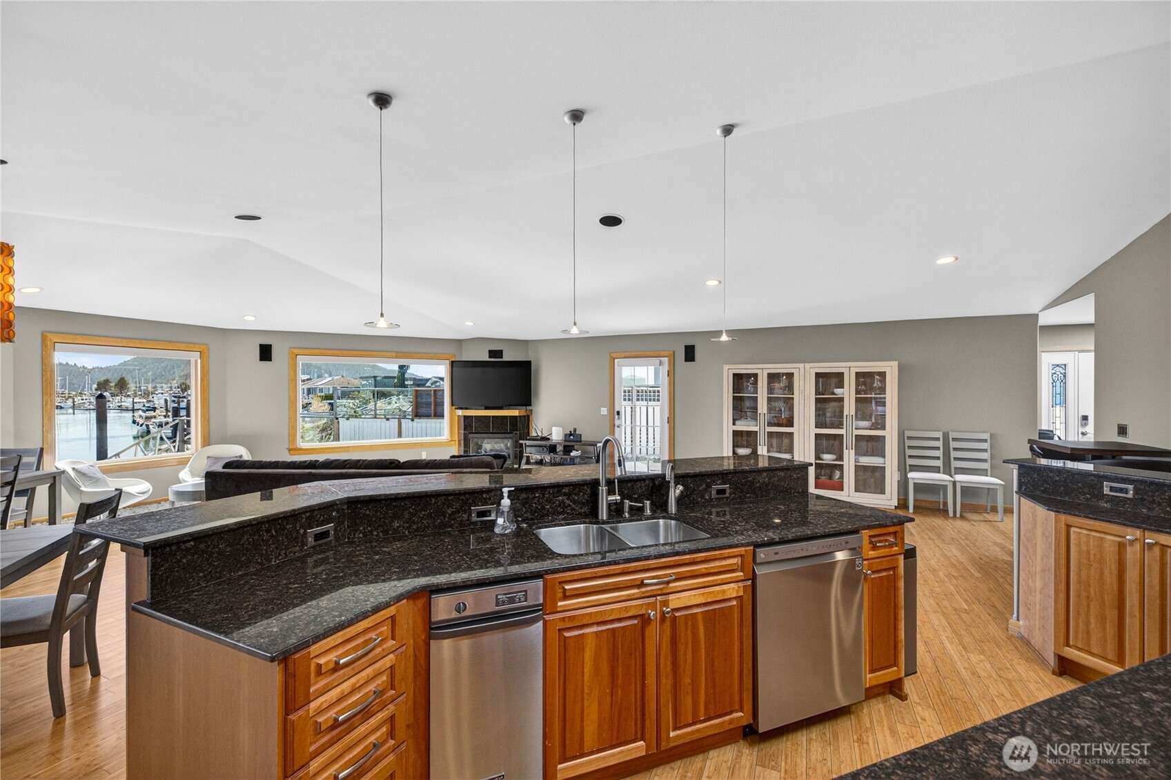 5309 Doon Way , Anacortes, WA 98221-2913