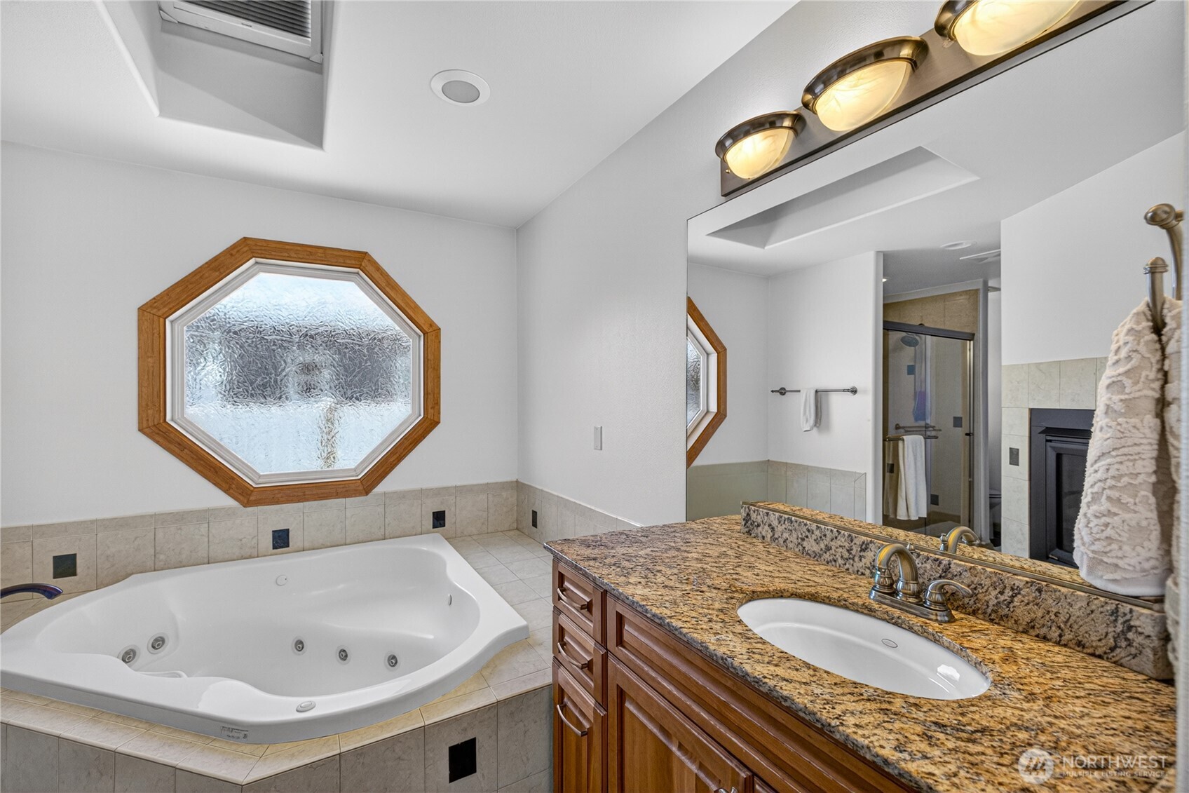 5309 Doon Way , Anacortes, WA 98221-2913