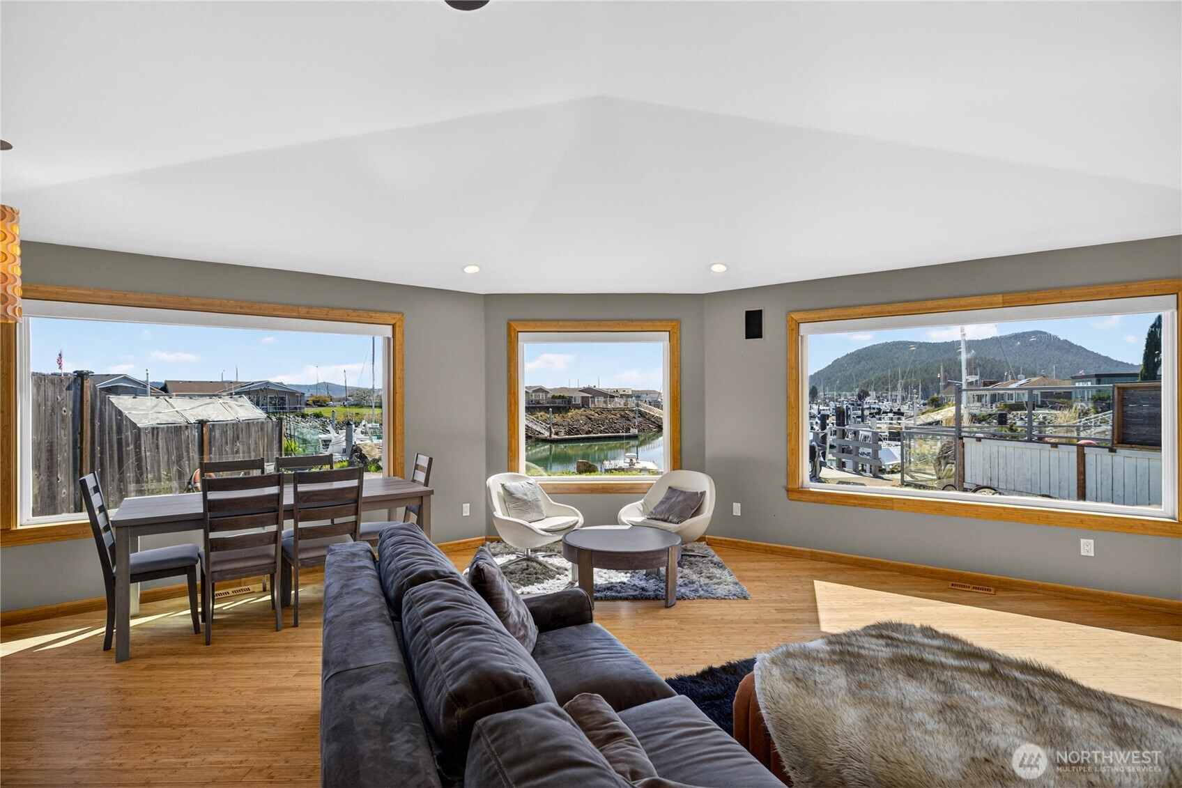 5309 Doon Way , Anacortes, WA 98221-2913