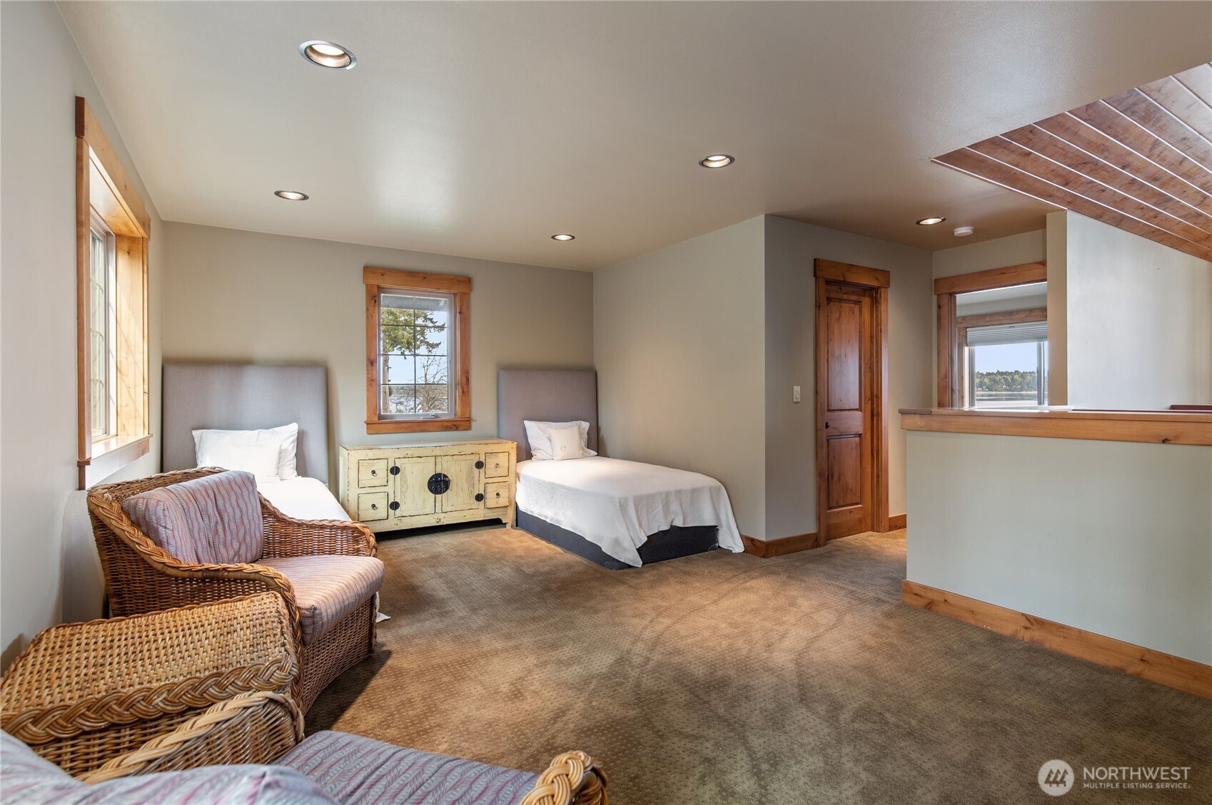 630 E Treasure Island Drive , Allyn, WA 98524