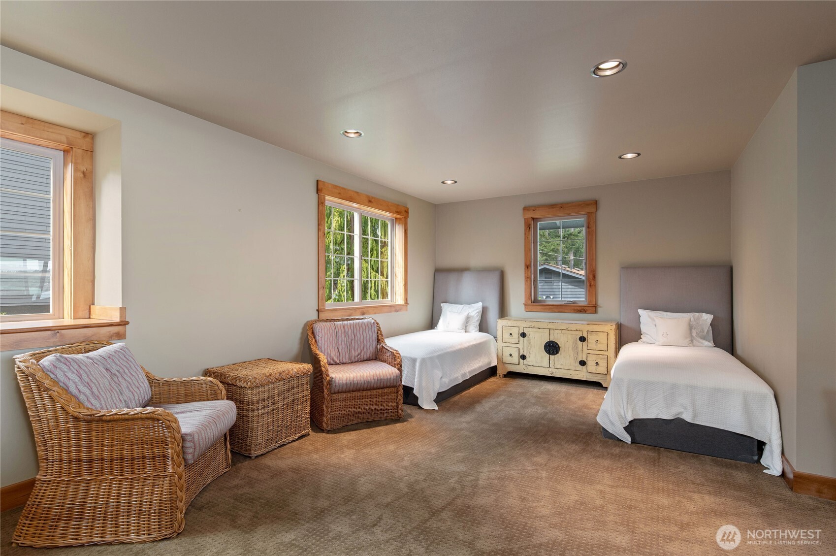 630 E Treasure Island Drive , Allyn, WA 98524