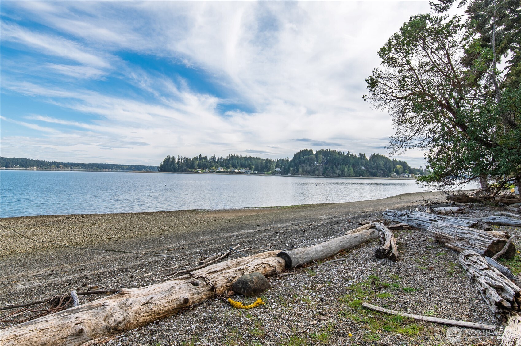 630 E Treasure Island Drive , Allyn, WA 98524