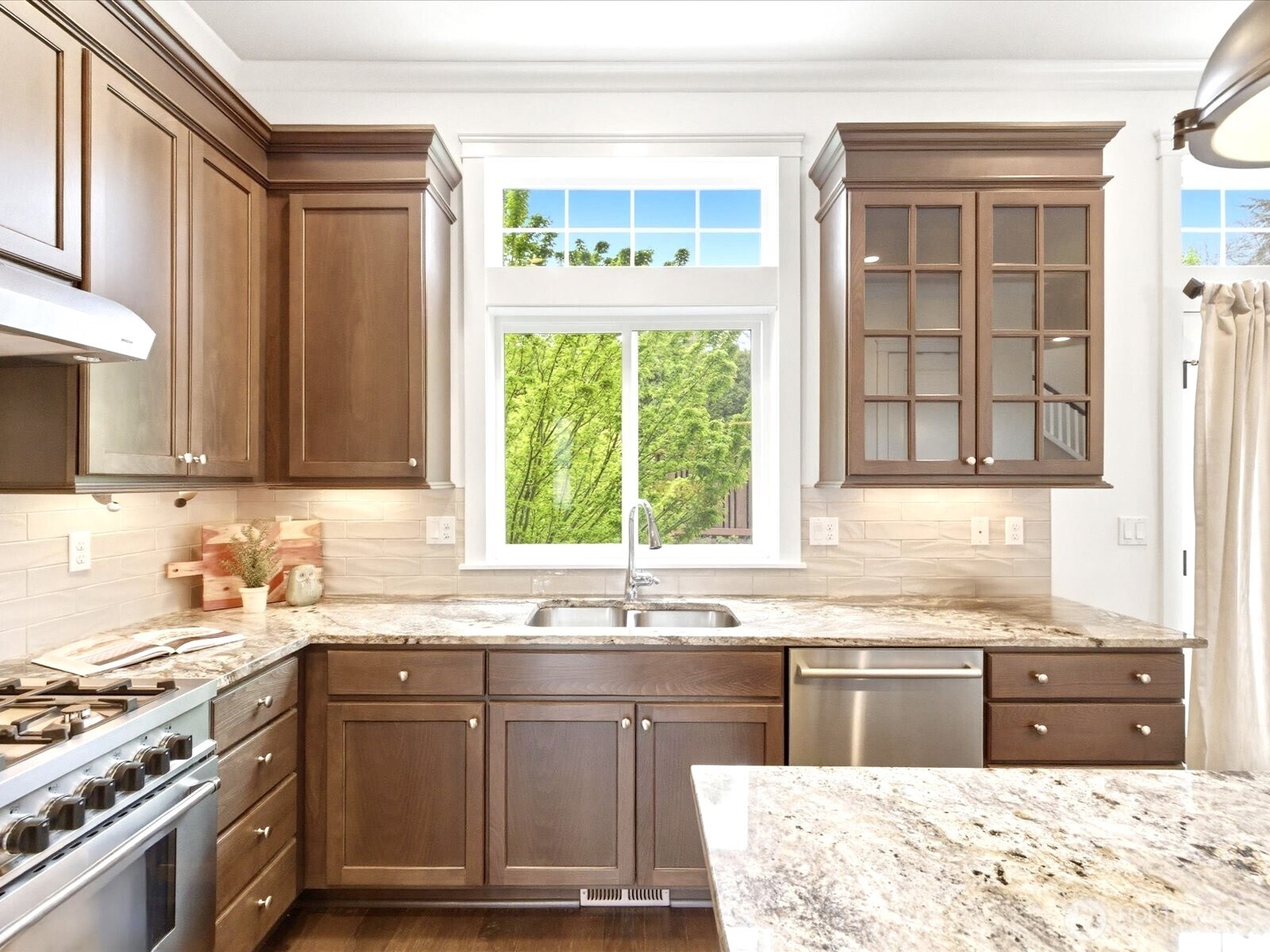 26620 NE Valley Street , Duvall, WA 98019