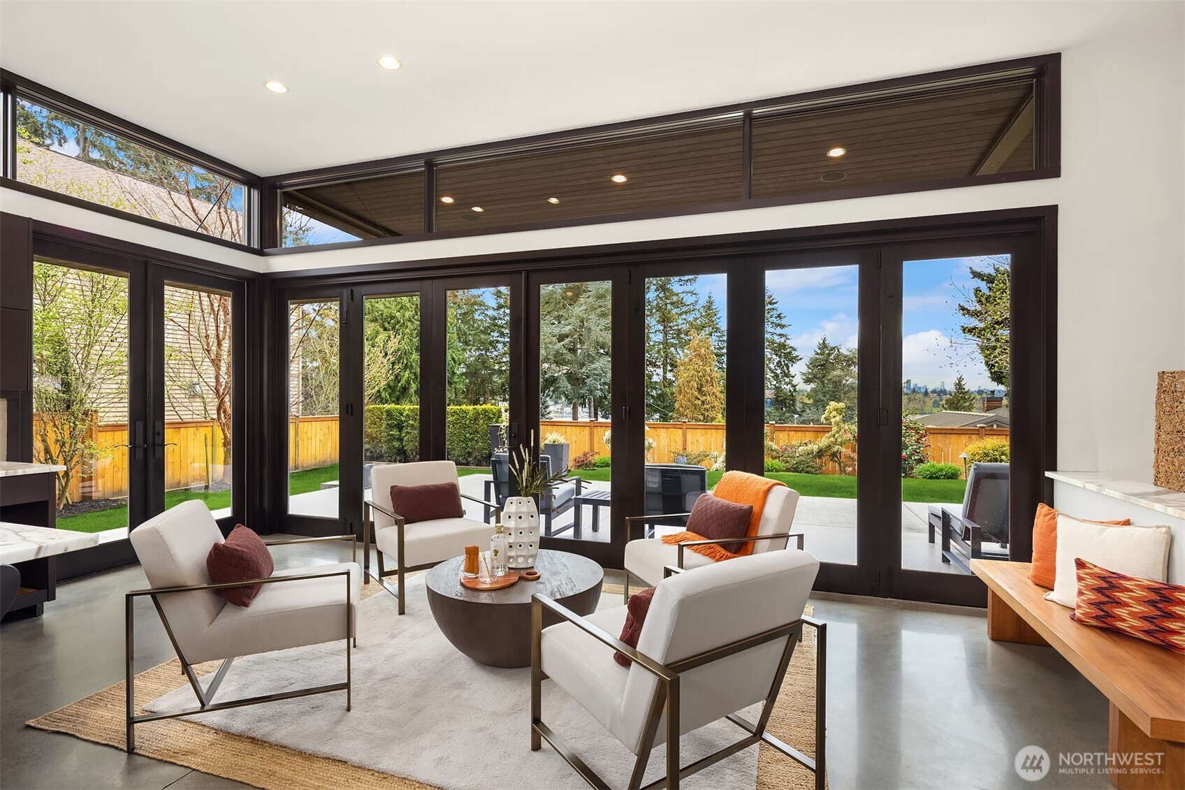 10314 SE 25th Street , Bellevue, WA 98004