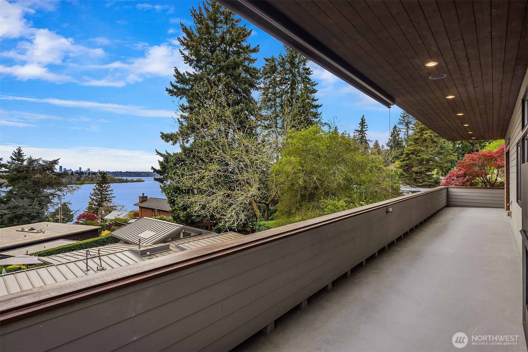 10314 SE 25th Street , Bellevue, WA 98004
