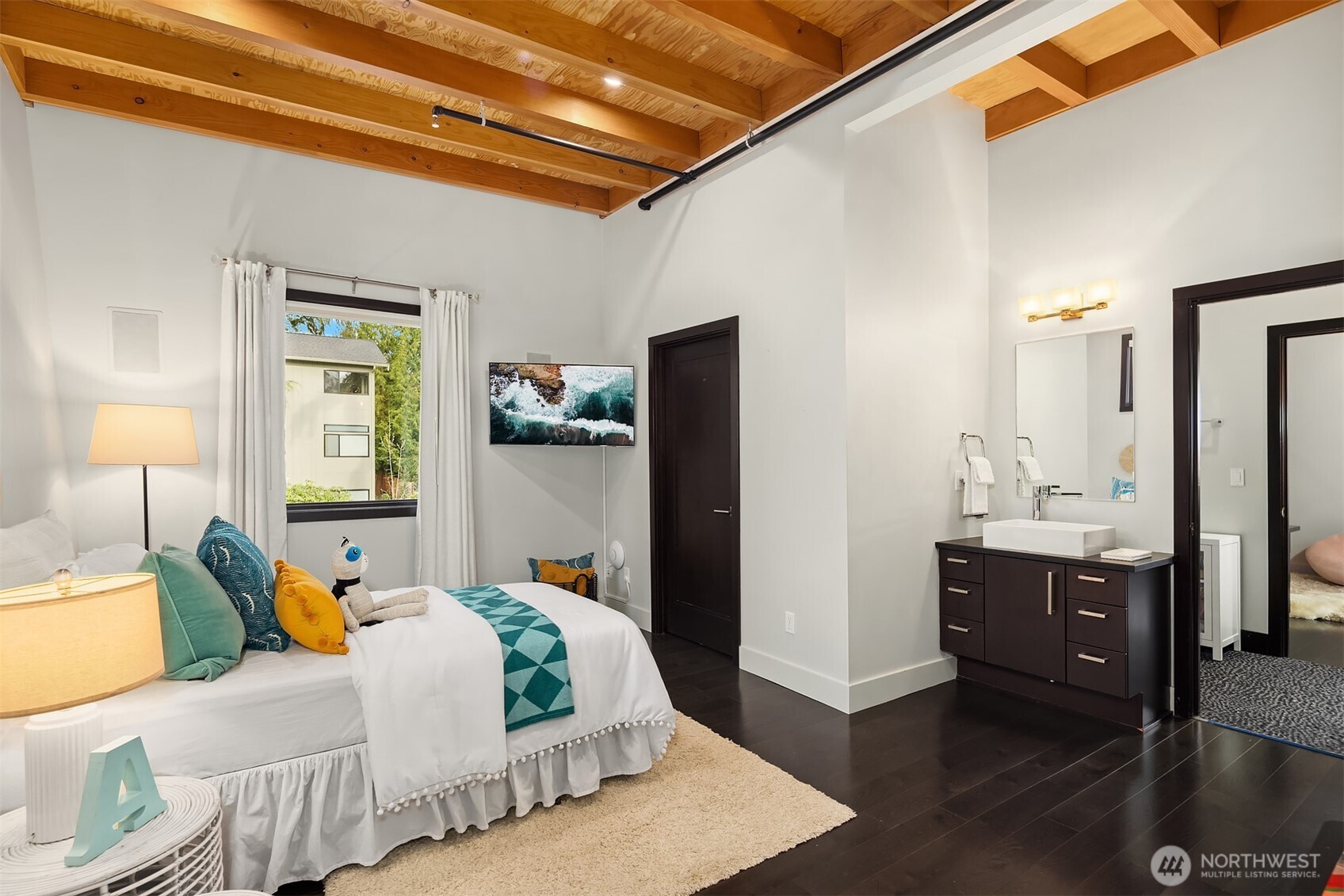 10314 SE 25th Street , Bellevue, WA 98004