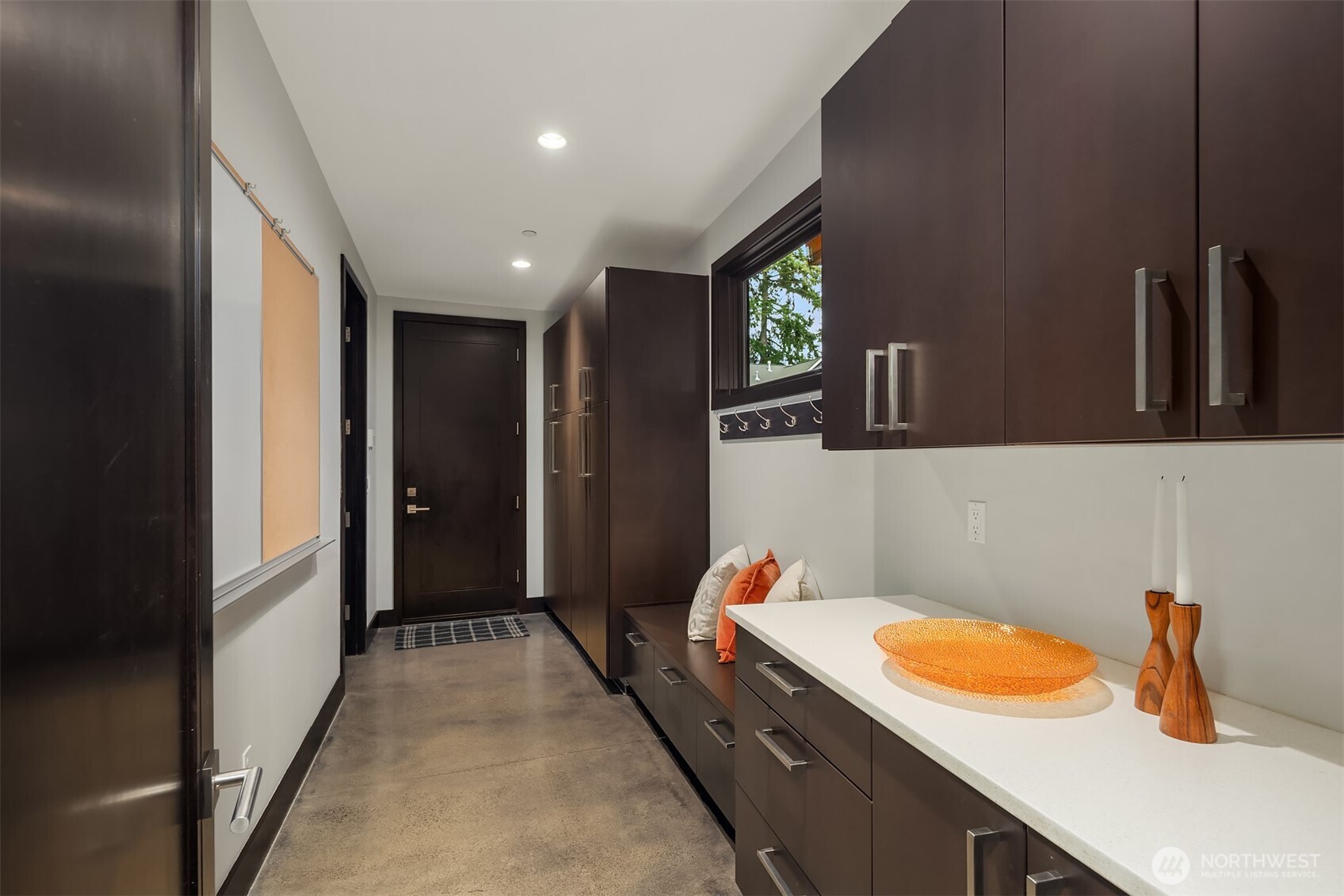 10314 SE 25th Street , Bellevue, WA 98004