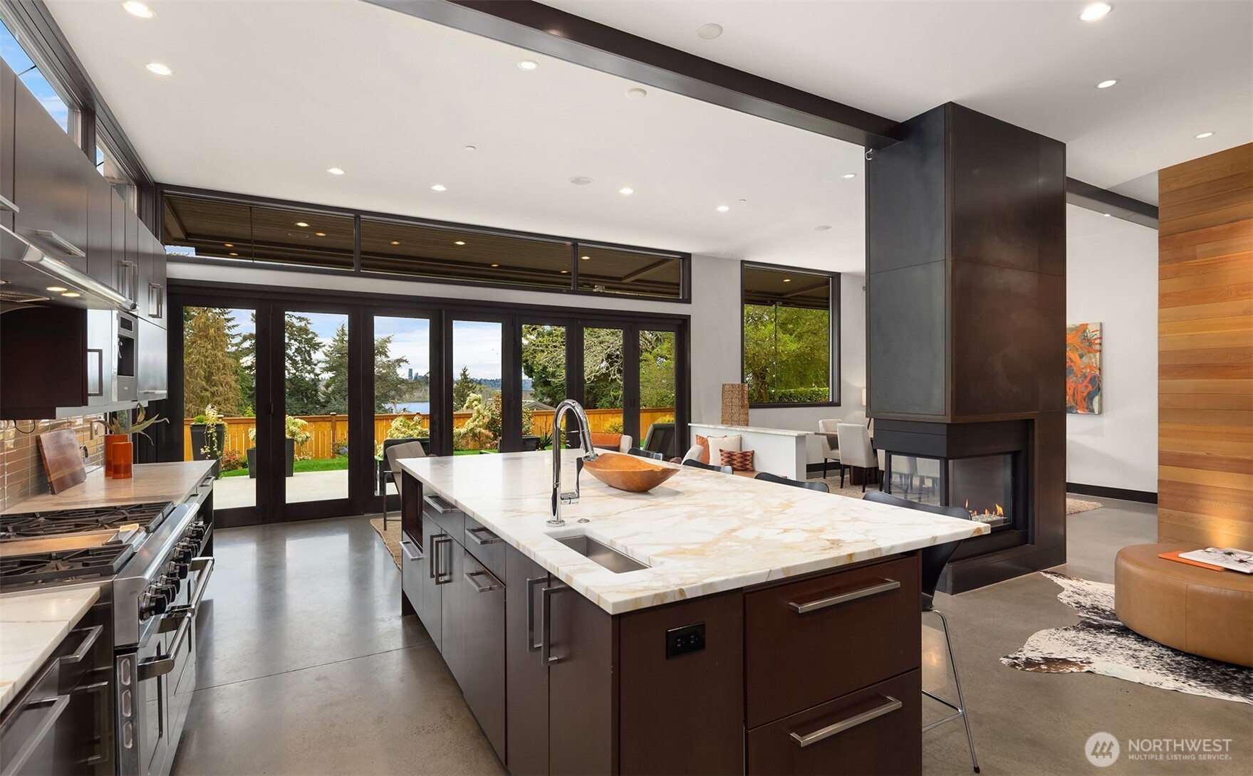 10314 SE 25th Street , Bellevue, WA 98004