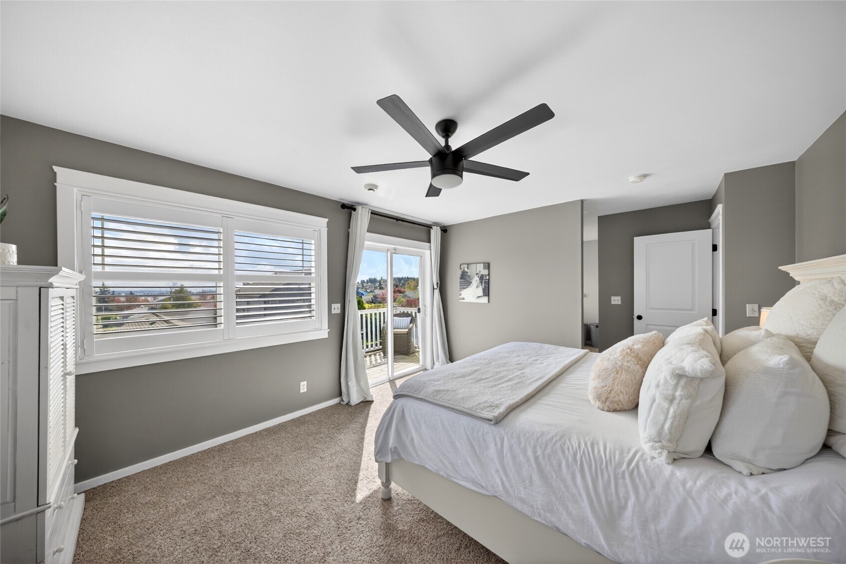 2913 K Avenue , Anacortes, WA 98221