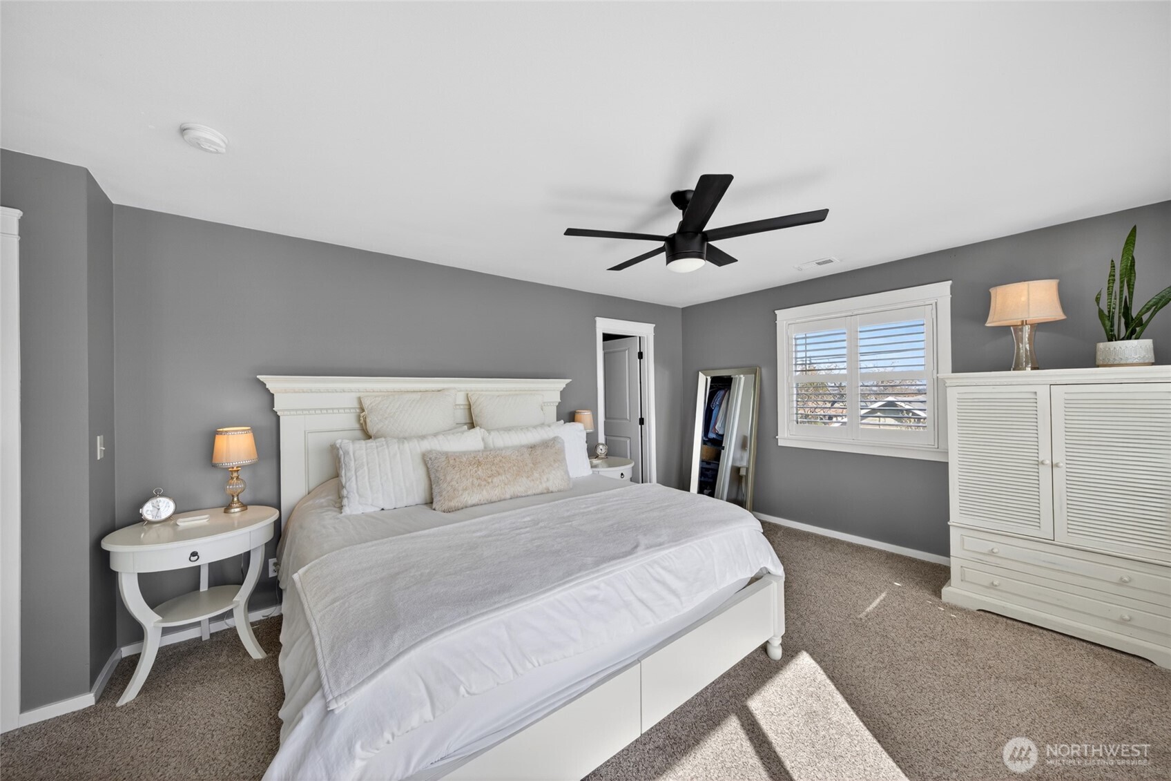 2913 K Avenue , Anacortes, WA 98221