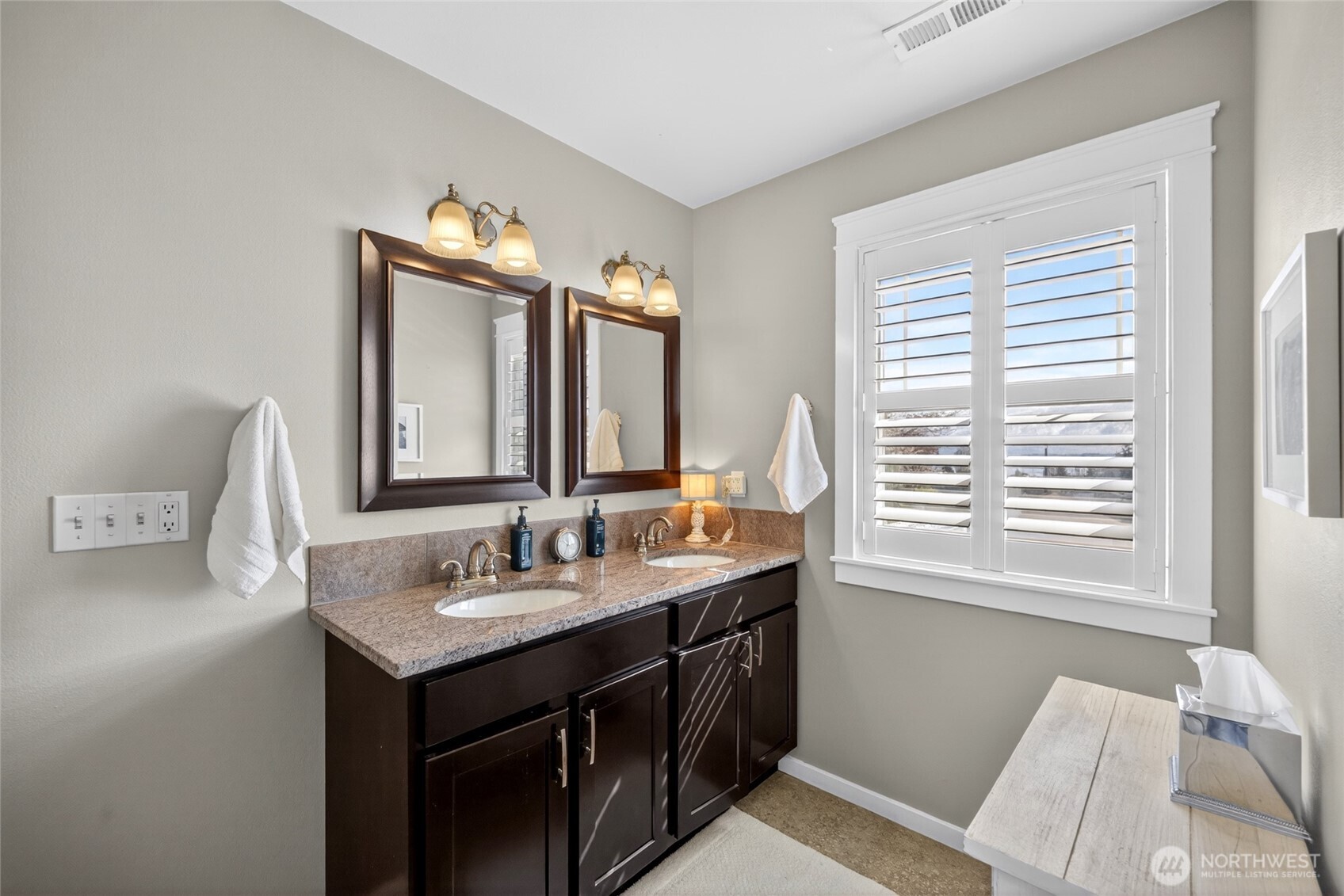 2913 K Avenue , Anacortes, WA 98221