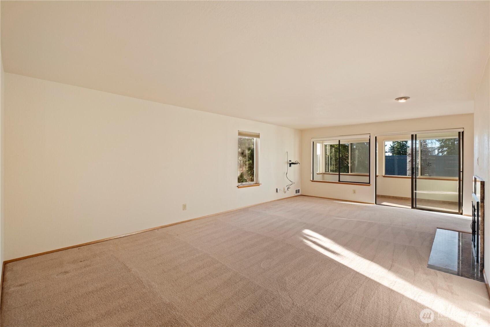 132 N 132nd Street #402, Seattle, WA 98133