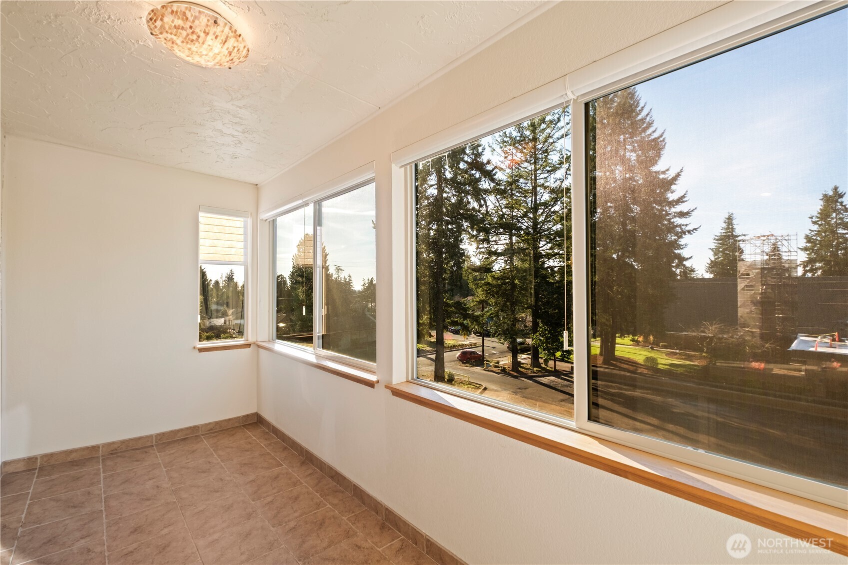 132 N 132nd Street #402, Seattle, WA 98133