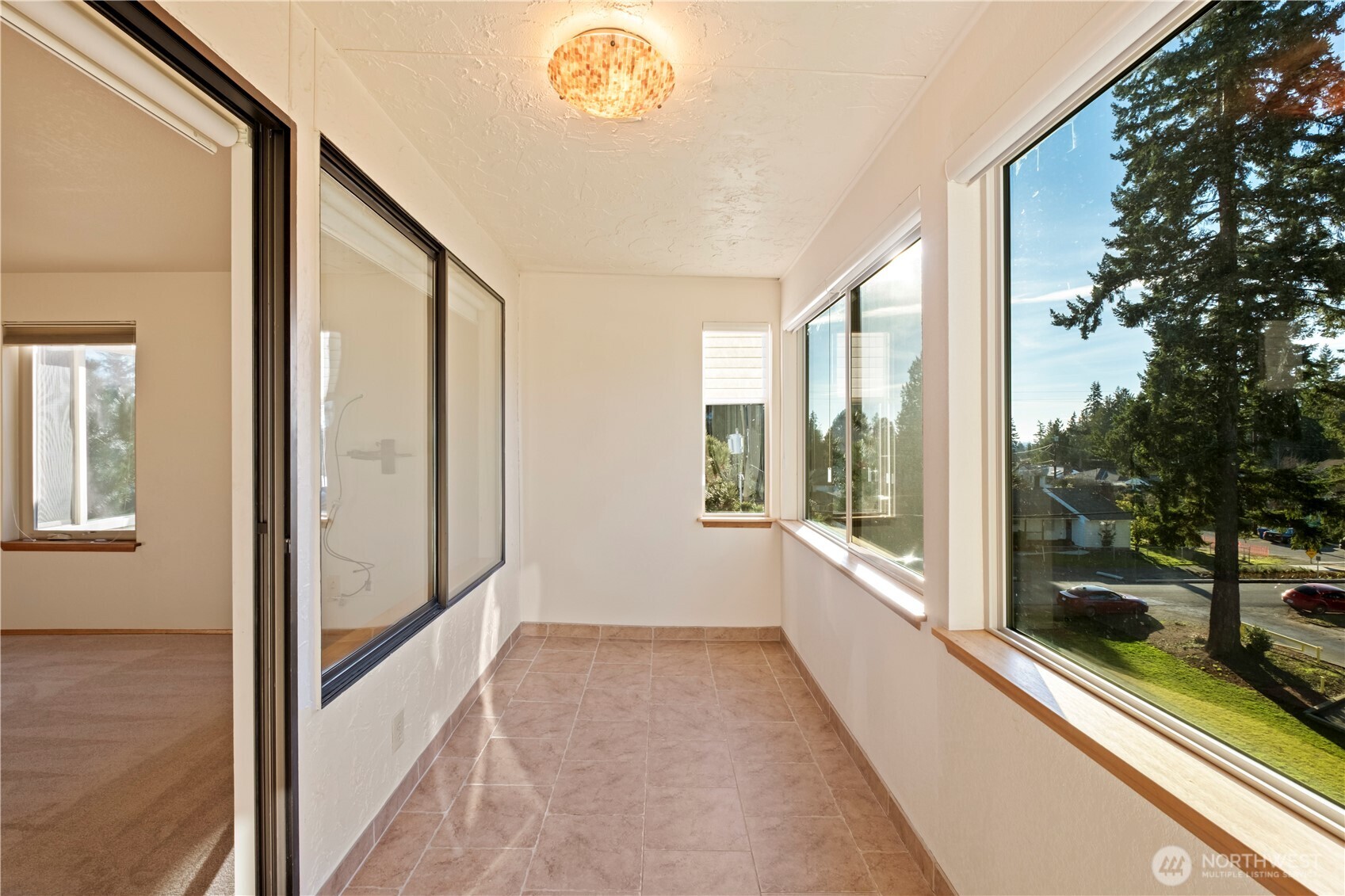 132 N 132nd Street #402, Seattle, WA 98133