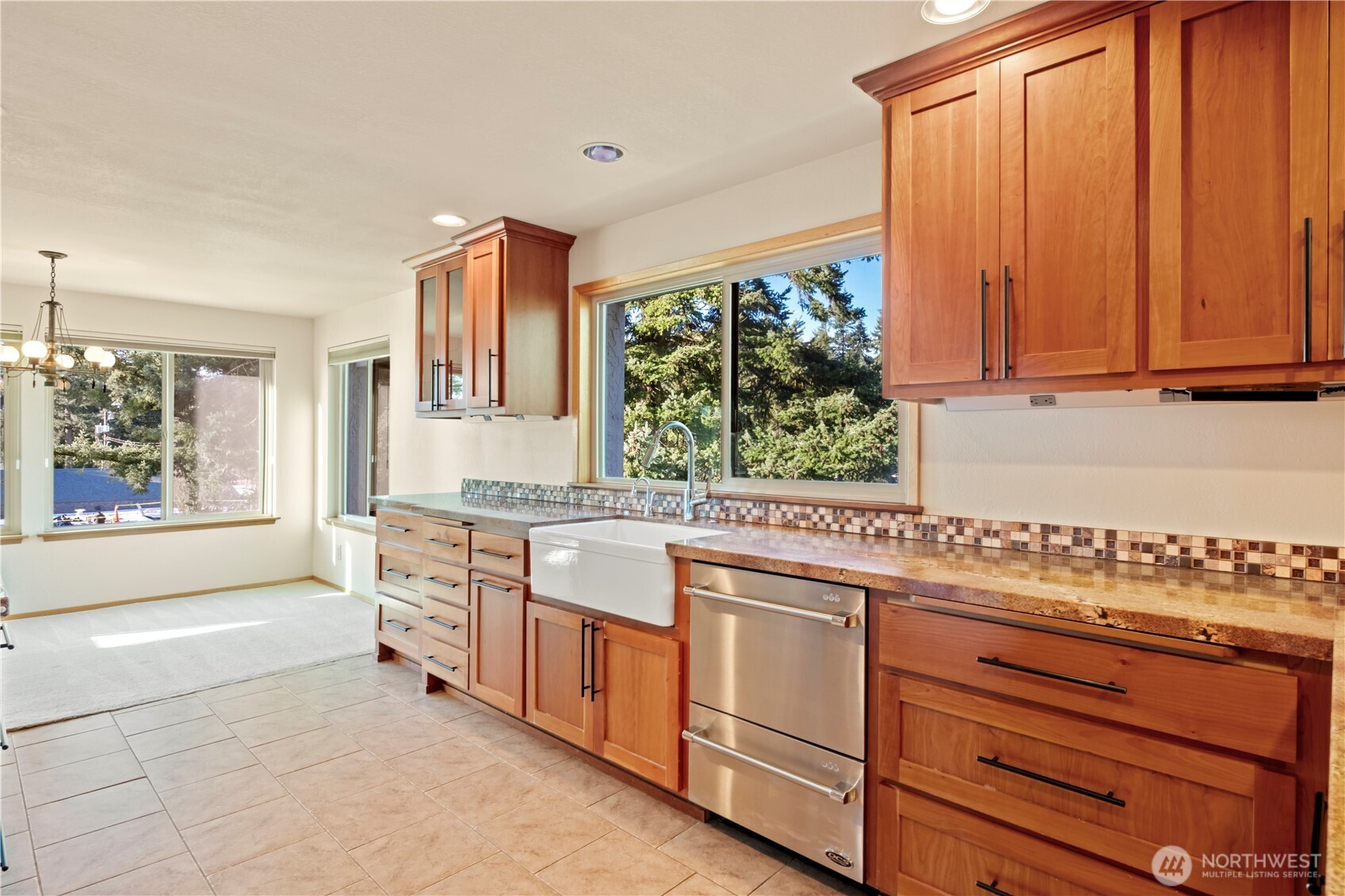 132 N 132nd Street #402, Seattle, WA 98133
