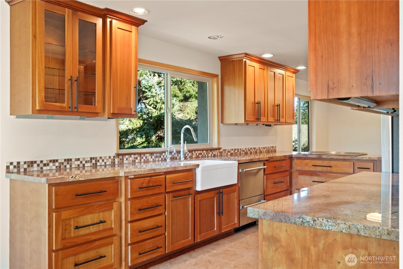 132 N 132nd Street #402, Seattle, WA 98133