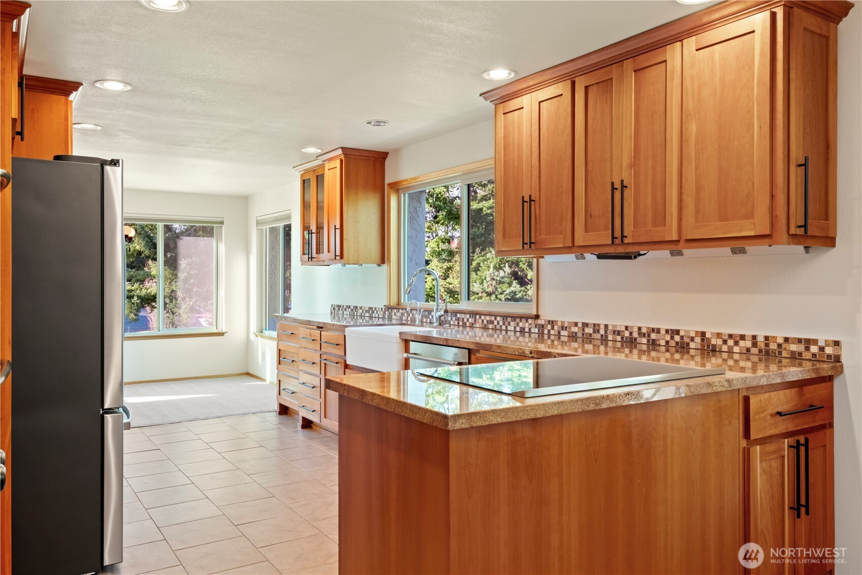 132 N 132nd Street #402, Seattle, WA 98133