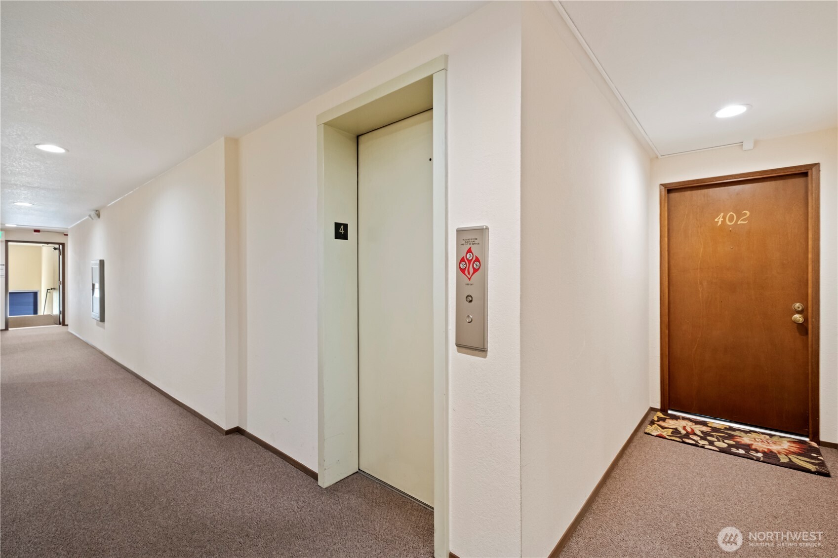 132 N 132nd Street #402, Seattle, WA 98133