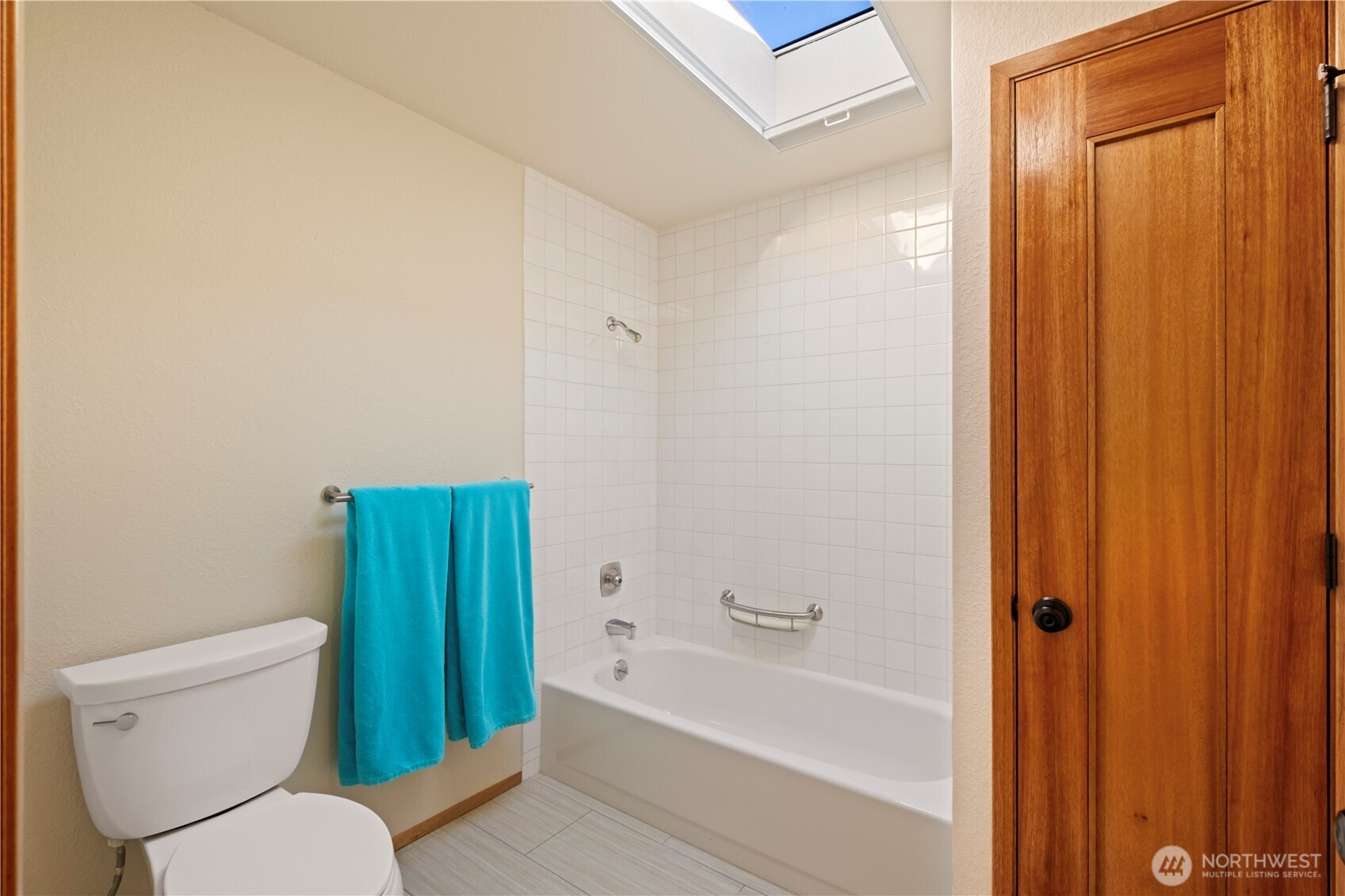 132 N 132nd Street #402, Seattle, WA 98133