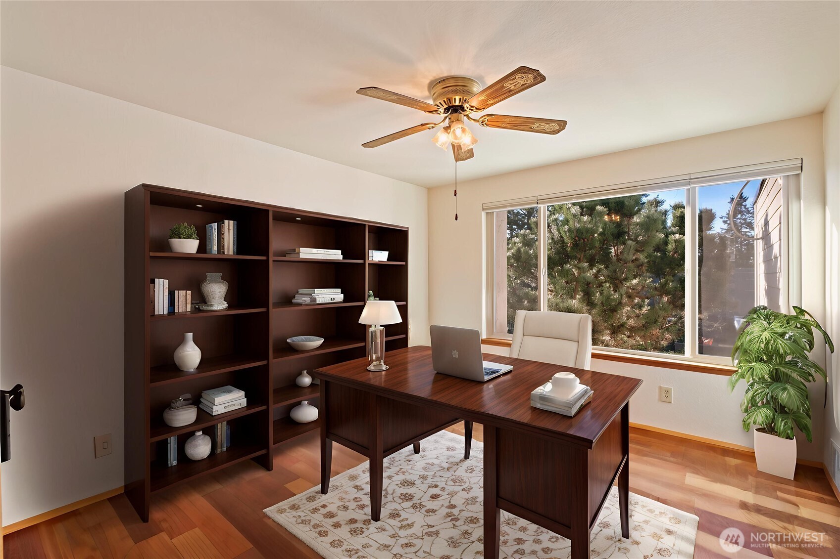 132 N 132nd Street #402, Seattle, WA 98133