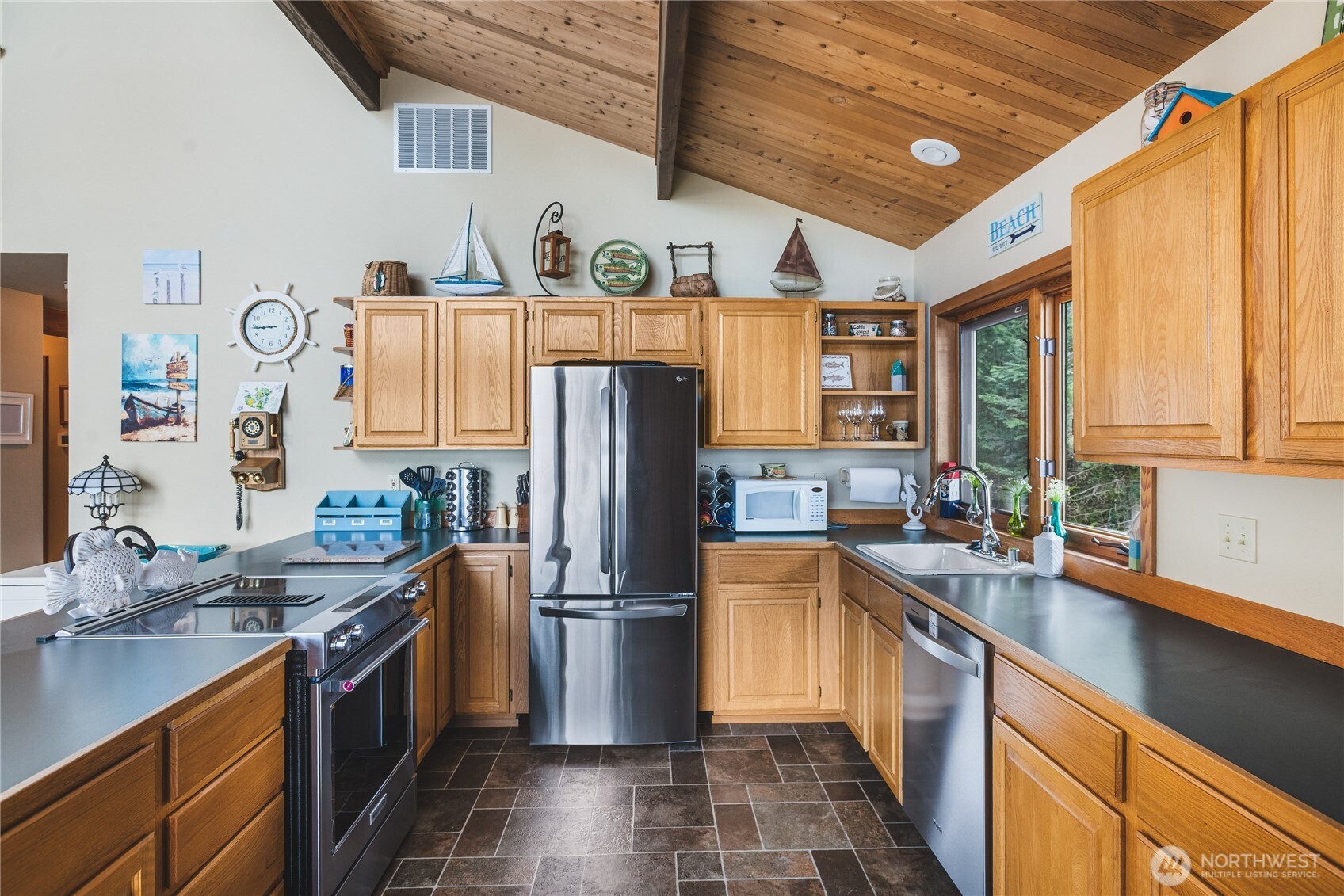7616 Cypress Way , Anacortes, WA 98221
