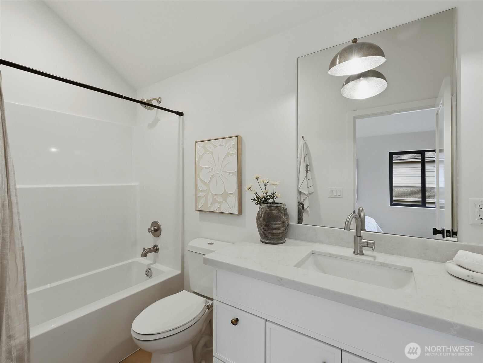 2806 W Dravus Street , Seattle, WA 98199