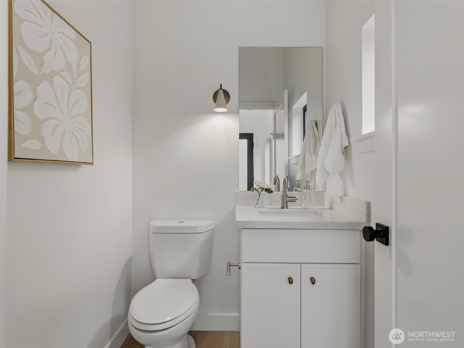 2806 W Dravus Street , Seattle, WA 98199