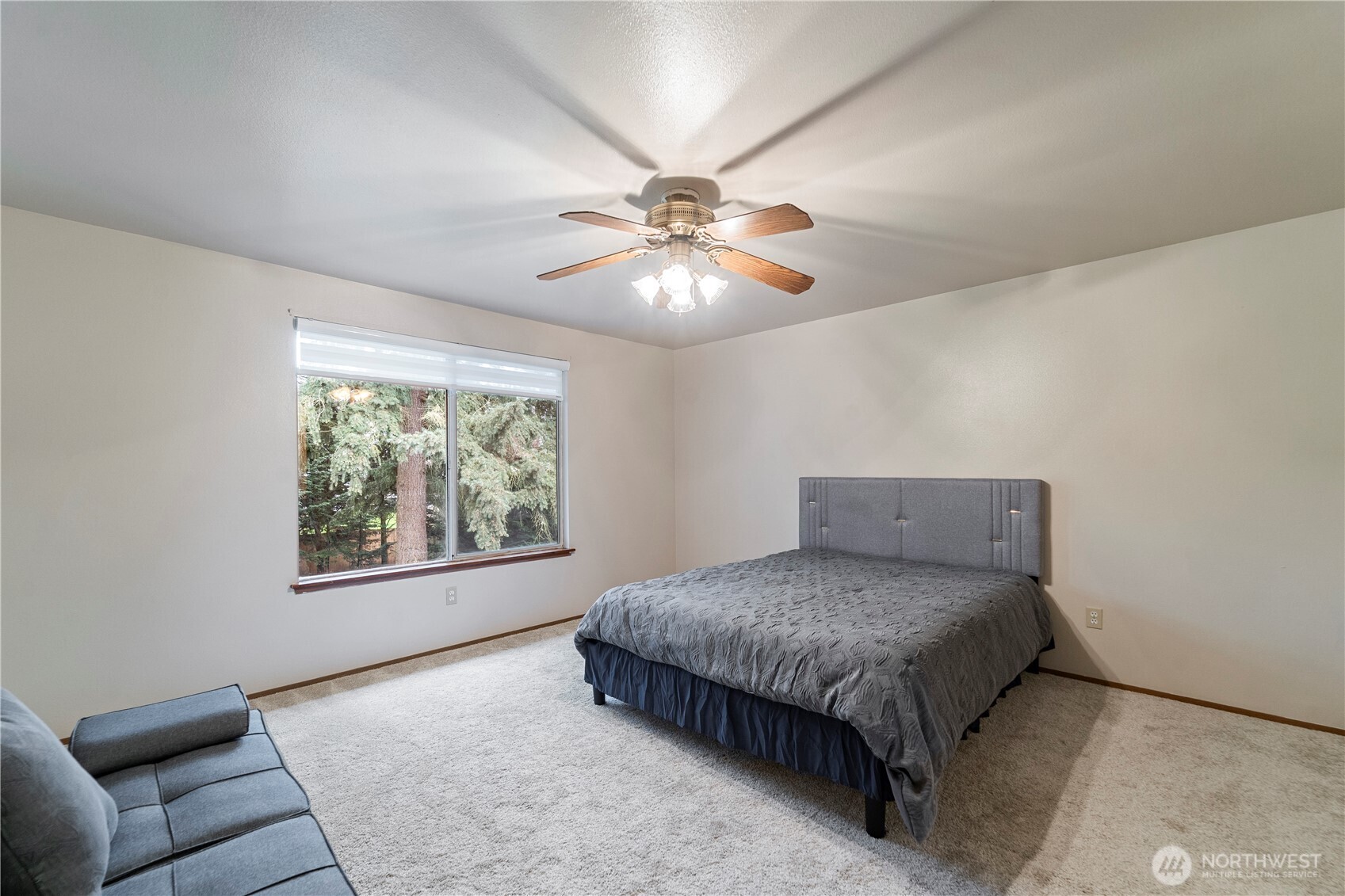 9614 175th Street Court East , Puyallup, WA 98375