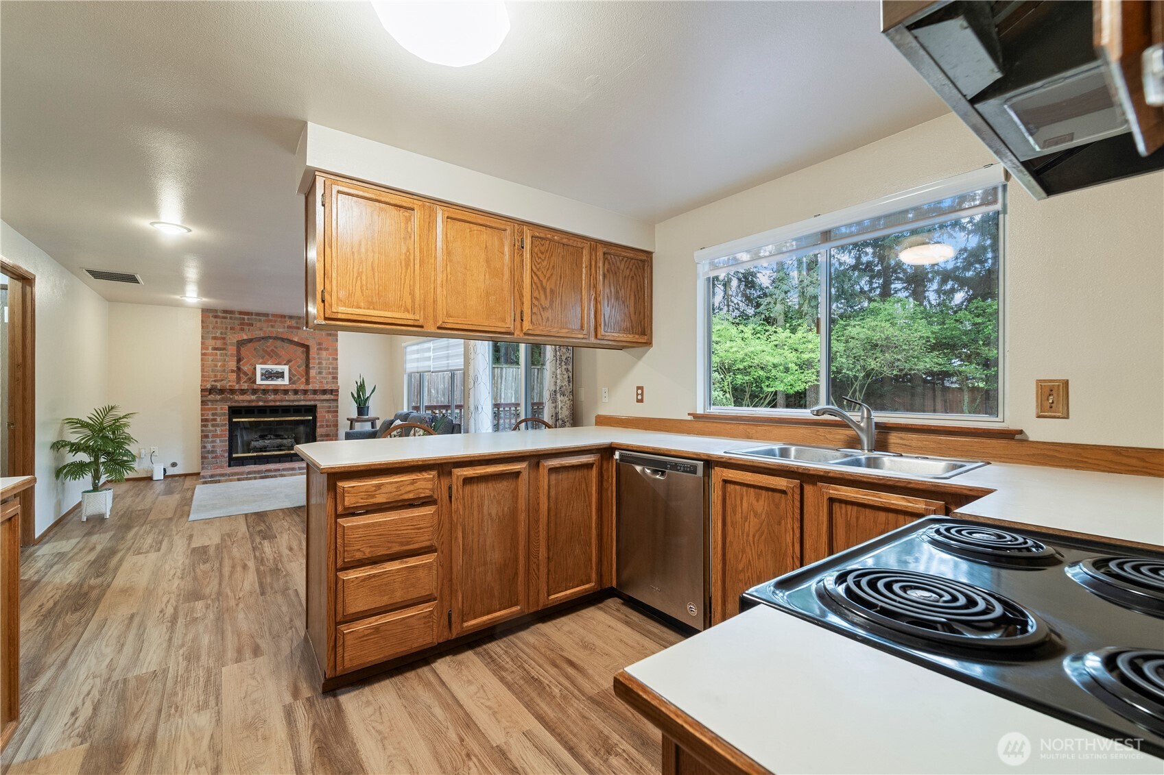 9614 175th Street Court East , Puyallup, WA 98375