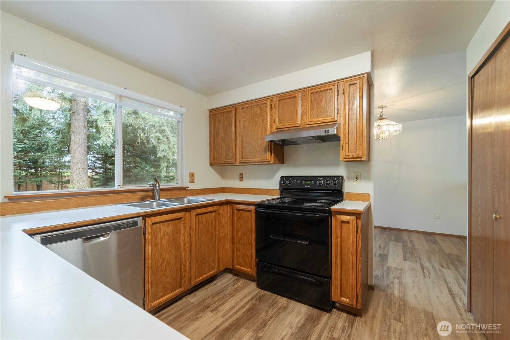 9614 175th Street Court East , Puyallup, WA 98375