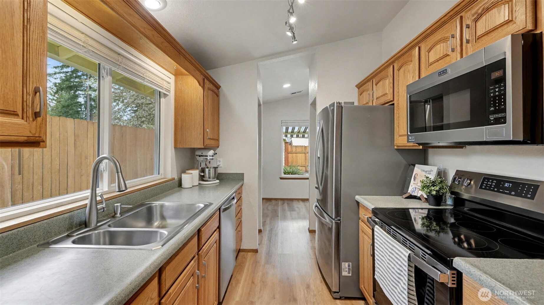 19808 SE 266th Court , Covington, WA 98042