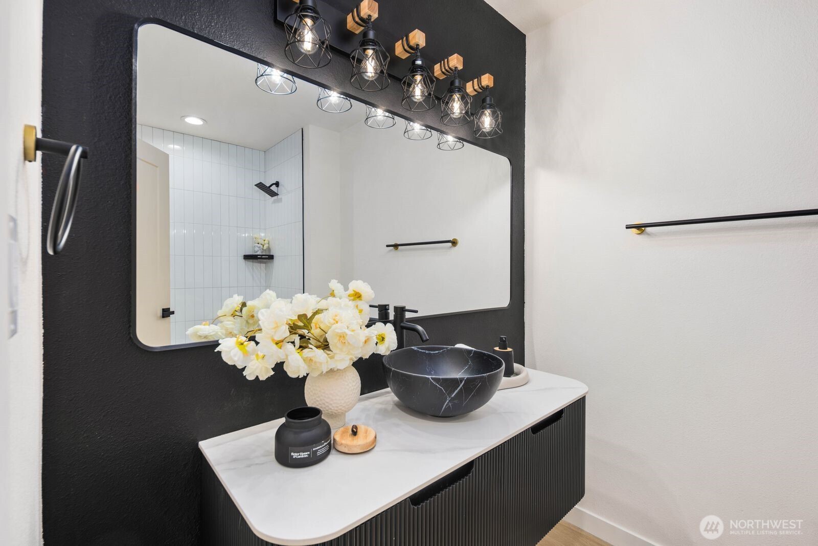 7211 182nd Street SW, Edmonds, WA 98026-5558