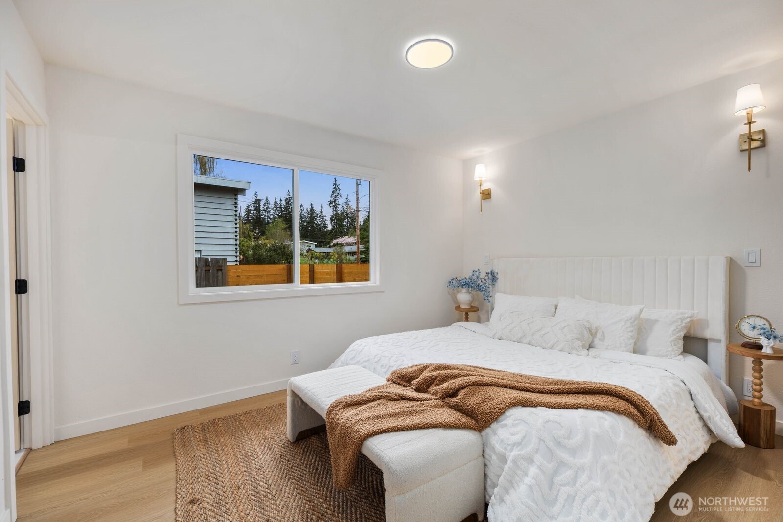7211 182nd Street SW, Edmonds, WA 98026-5558