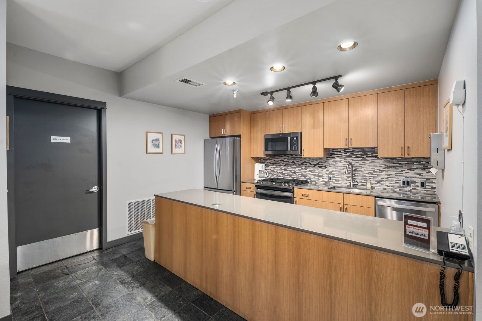1900 Alaskan Way #316, Seattle, WA 98101
