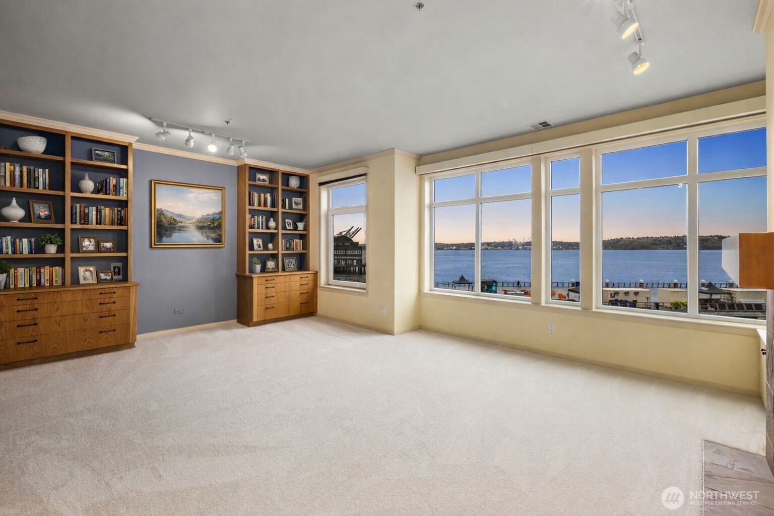 1900 Alaskan Way #316, Seattle, WA 98101