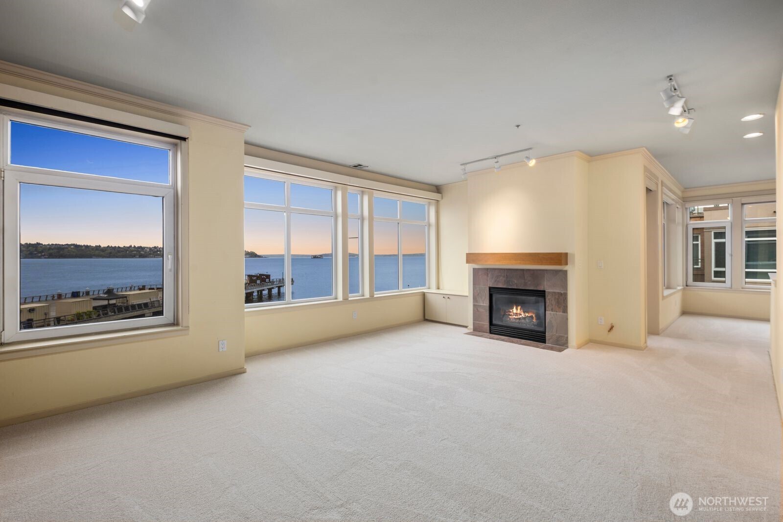 1900 Alaskan Way #316, Seattle, WA 98101