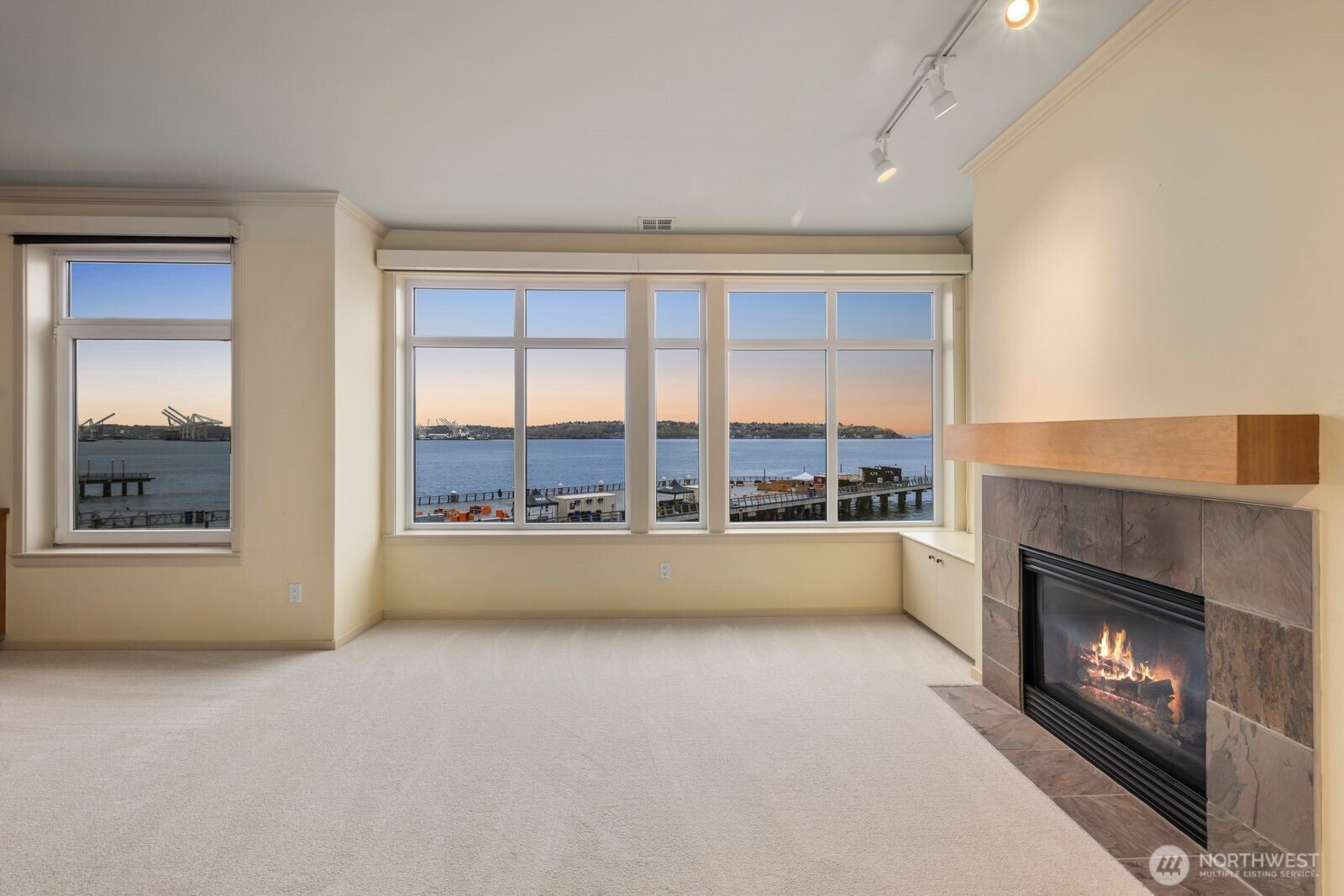 1900 Alaskan Way #316, Seattle, WA 98101