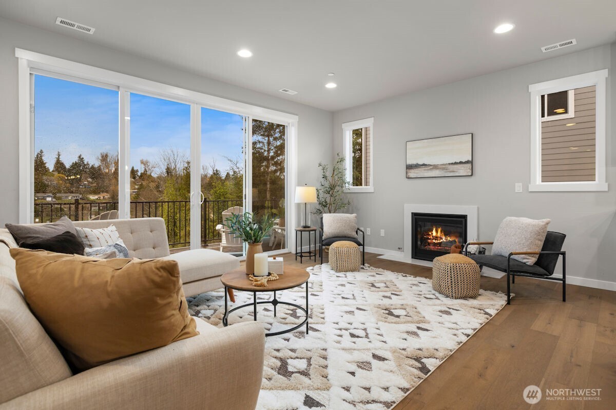 7907 S 132 Street , Seattle, WA 98178