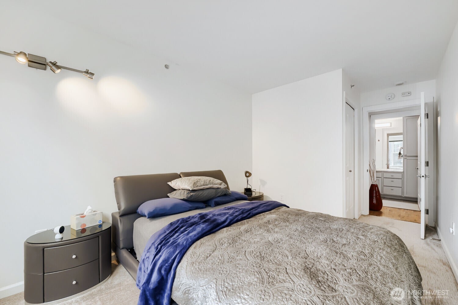 2607 Western Avenue #355, Seattle, WA 98121